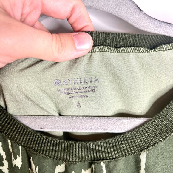 Athleta Rincon Printed Dress in Voyage Eucalyptus Olive Athleisure Gorpcore Sz L - Picture 3 of 4